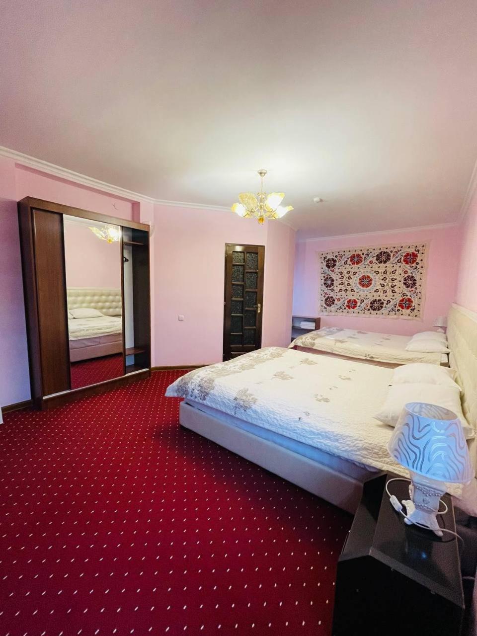 "Chor Minor" Hotel Unesco Heritage List 2 Minutes To Bukhara Old Town Square Official Partner Of The La Rosse Aroma Exterior foto
